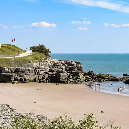 Stunning In Saint-Savinien