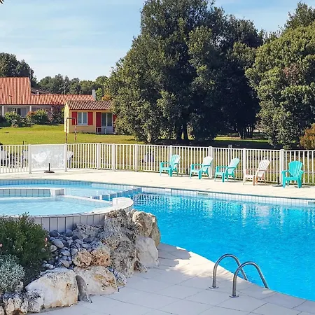 Cozy Home In Saint-Savinien Tatil Evi Saint-Savinien